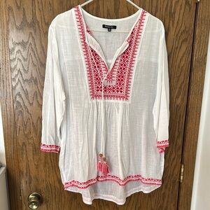Relativity White and Red Embroidered Women's Top Size XL